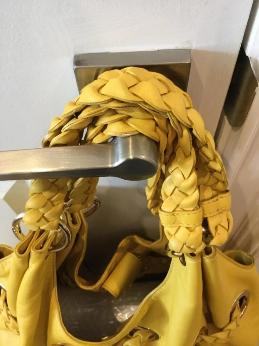 Michael Kors Astor Grommet Hobo Mustard Yellow Leather Large Shoulder Bag EUC - Picture 5 of 9